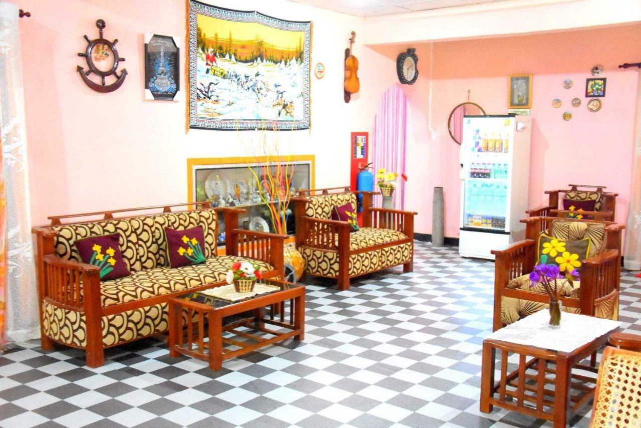 S P City Resort Anuradhapura Buitenkant foto